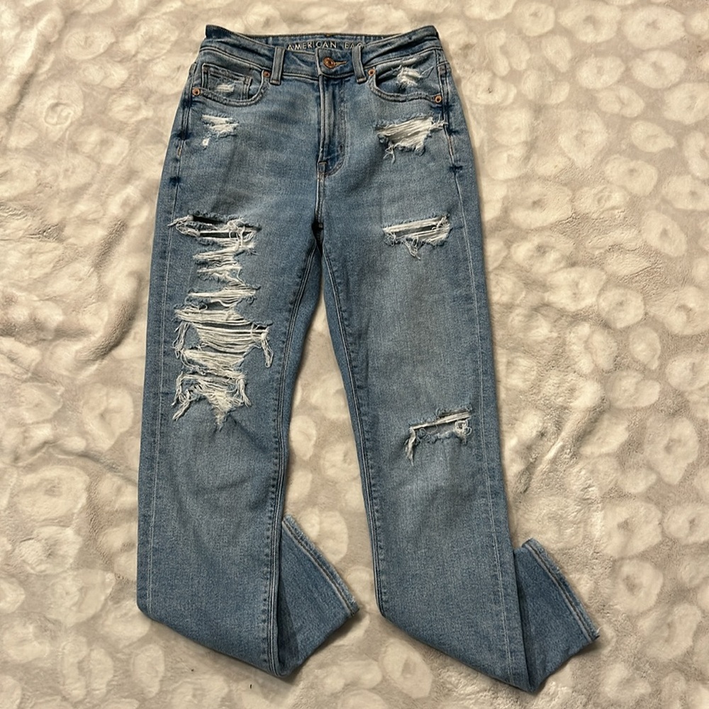 American Eagle Mom Jeans Distressed Destroyed Light Wash Size 00
